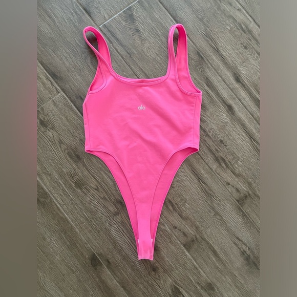 Alo Airbrush Hot Shot Bodysuit - Picture 3 of 3